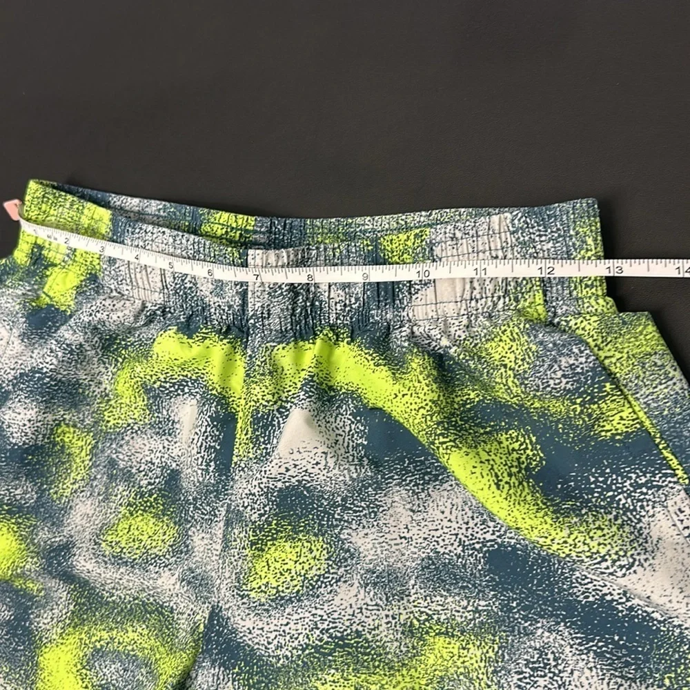 Under Armour Athletic Green & Blue Shorts size L youth